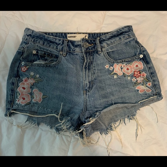 Garage Jean shorts size 5 - Picture 1 of 2